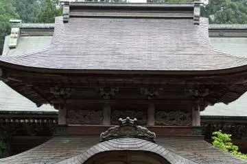 Front view of 'Chujakumon Gate'. Simple wooden carvings are so beautiful