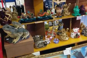 <p>Smaller items for sale</p>