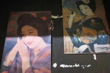 <p>A pair of advertising posters from the Showa period</p>