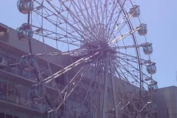 Sunshine through the Sunshine Sakae Ferris Wheel