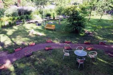 <p>Flower Land has several areas like this to just sit and have a nice chat in a relaxing setting</p>