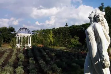 <p>Some statuary can also be found in the gardens</p>