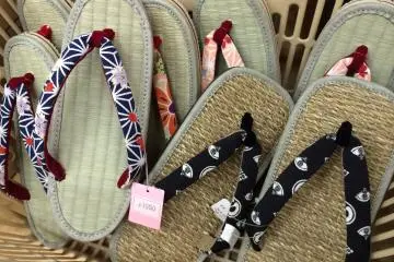 <p>Zori&nbsp;footwear to complete your summer yukata look</p>
