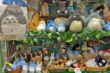 <p>Totoro&nbsp;plush toys are so kawaii, you'll have trouble deciding on which one to get.</p>