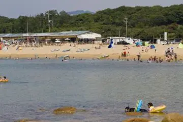 만을 너머 본 이소노야