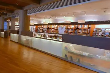 <p>Museum shop along the Underground Passageway</p>