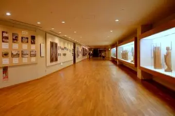<p>Exhibition along the 150m&nbsp;underground passageway&nbsp;</p>