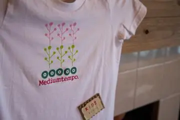 <p>Kids' shirts available, too</p>