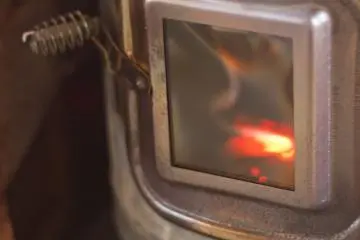 <p>Wood-burning stove (in winter only)</p>