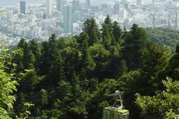 <p>The Maya Ropeway and Kobe city in the background</p>