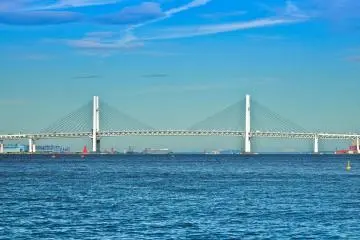 <p>Yokohama Bay Bridge, by no means inferior to Tokyo&rsquo;s Rainbow Bridge</p>