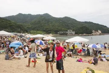 The green mountains and clean sand beach of Keya