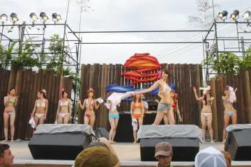 Beauty contestants strut their stuff