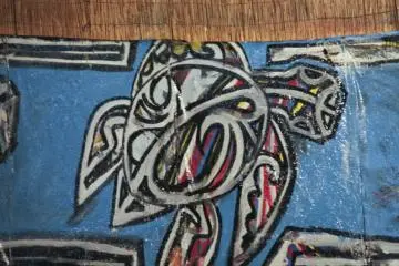 Art made on location by James Dover of Hawaii and others
