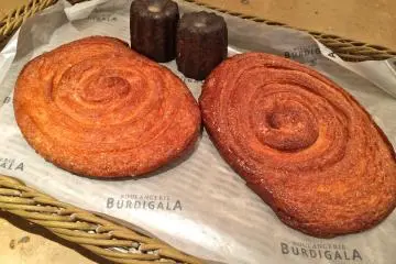 <p>French breads and pastries at Boulangerie Burdigala Hiro-o</p>