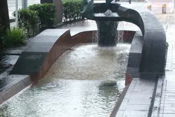 <p>Some fountains are abstract shapes</p>