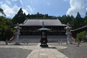 <p>วิหารใหญ่</p>
