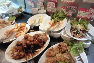 <p>The savory dishes corner</p>