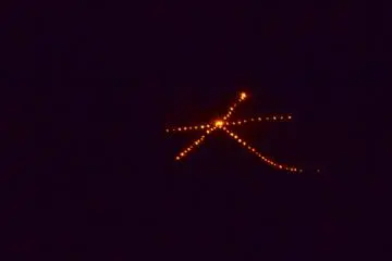 <p>Le Kanji 'Dai' ("Grand") enflamm&eacute; au sommet du Daimonji</p>