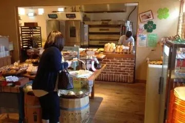 Oranda-ya bakery section