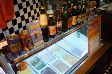 Home Made Icecream, Saucisses, Nagoya.