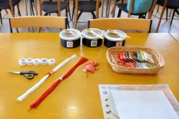<p>Make your own incense bag!</p>