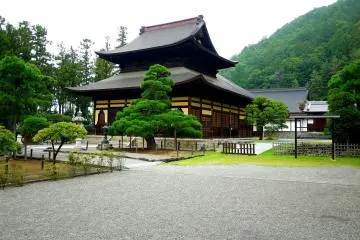I liked the graceful lines of this two story temple building