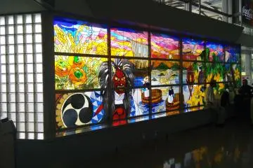 Publicité pour Niigata sous forme de vitrail