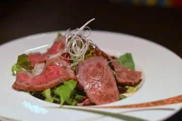 <p>Wagyumomoniku&nbsp;No Tataki&nbsp;(Wagyu Beef)</p>