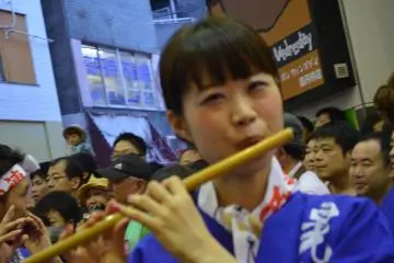 <p>ใบหน้าที่เต็มไปด้วยรอยยิ้มแห่งความสุข</p>