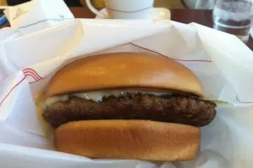 The tobikiri&nbsp;hamburg sandwich&nbsp;