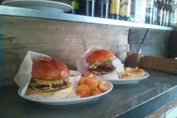 Burger order up!