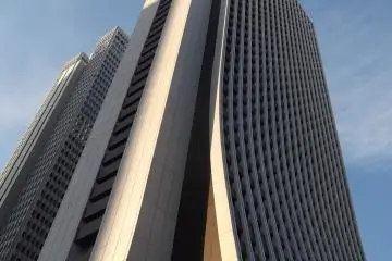 <p>The museum is up on the 42nd floor of this building</p>