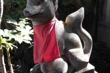 <p>Shogakuin&nbsp;is home to a couple of guardian dogs</p>