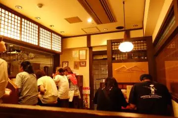 <p>ซู้ดกันทั้งร้าน</p>