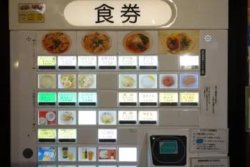 <p>เล็งอยู่นานกว่าจะ mix n' match จนได้จานในรูป</p>