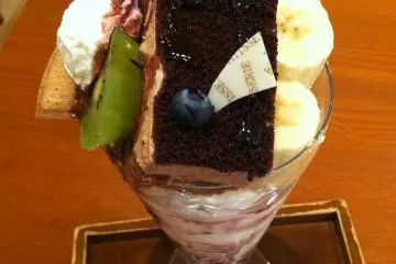 <p>At Fusha, even cake can be a topping</p>