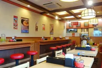 <p>ภายในร้านนะคะอุ (Nakau)</p>