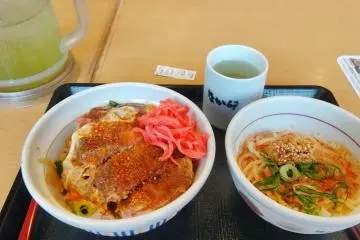 <p>มื้อบ่าย</p>