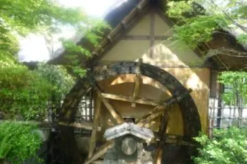 Waterwheel that was used to make soba in the past