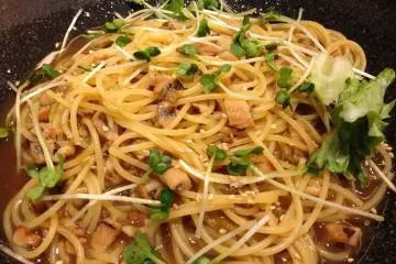 <p>พาสต้าปลาไหลที่ Wa Pasta &amp; Cafe Conana มันแปลกมาก รสชาติเหมือนโซบะแห้ง</p>