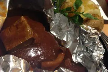 <p>steak คือหัวใจของร้านนี้ จริงๆอยากลองหลายตัวมากแต่อันนี้ Original นุ่ม เข้มข้น ไม่ผิดหวัง แถมกลิ่นติดตัวกลับไปด้วย 55</p>