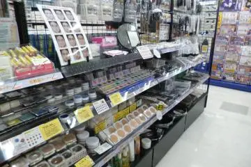 <p>Make up and other accessories</p>