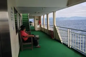 <p>Sit on top of the deck and be refreshed by the summer sea breeze and admire the beautiful view of wooded islands and the distant shore.</p>