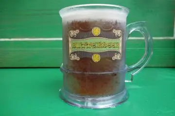 <p>โอ้ Butterbeer เปรี้ยว หอม มัน อร่อยสดชื่นกว่าที่คิด แต่ควรดื่มตอนเย็นๆนะ</p>