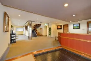 <p>Lobby area</p>