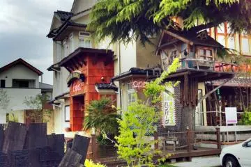 The entrance to Karasu
