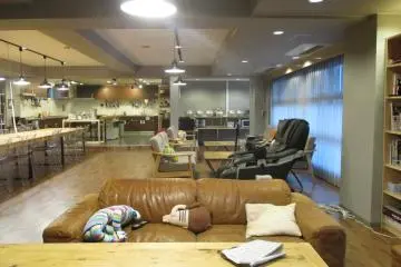 A Peek at Oakhouse Higako Sports