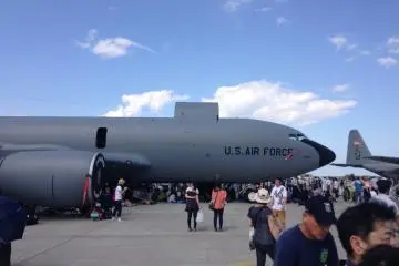 <p>Pesawat jet milik Amerika Serikat yang mana bisa dimasuki</p>