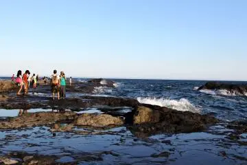 <p>On the other side of the island you can go down some steps to the ocean level and even get splashed by some random wave, be careful with small children as the waters are fast.&nbsp;</p>